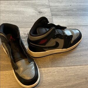 Jordan 1 Shadow Red Kids Black and Gray Sneakers